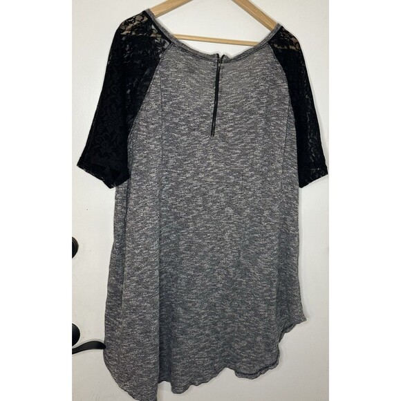 Torrid Size 3 Black Lace Short Sleeves Tunic Gray Marbled -EUC 22/24 - Picture 10 of 10